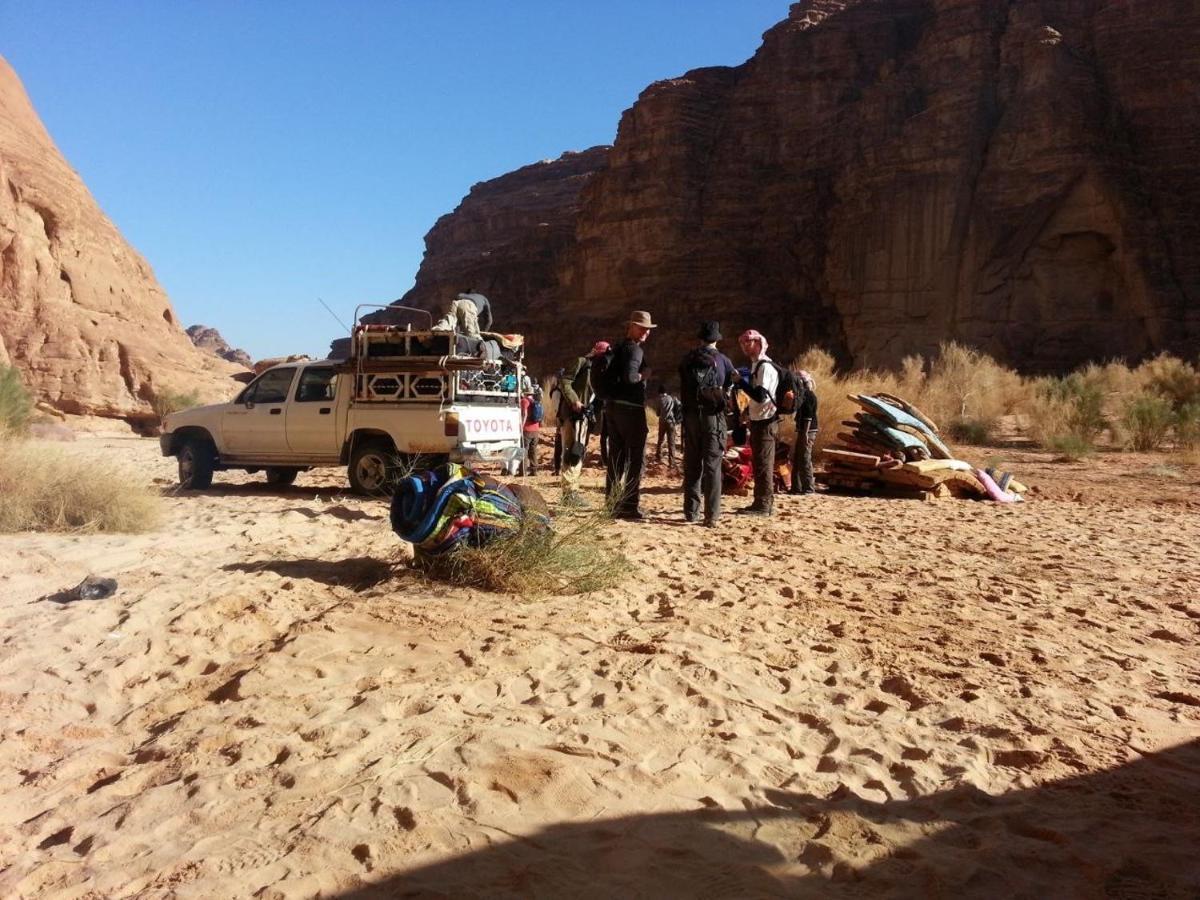 Hotel Zawaideh Desert Camp à Wadi Rum Extérieur photo