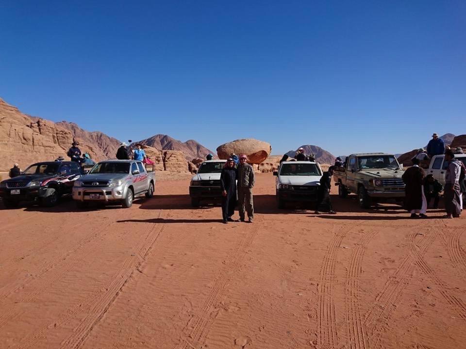 Hotel Zawaideh Desert Camp à Wadi Rum Extérieur photo