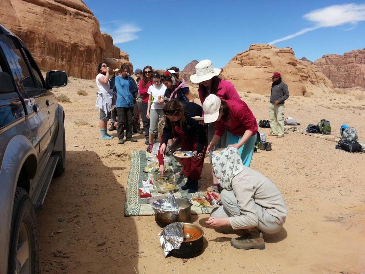 Hotel Zawaideh Desert Camp à Wadi Rum Extérieur photo