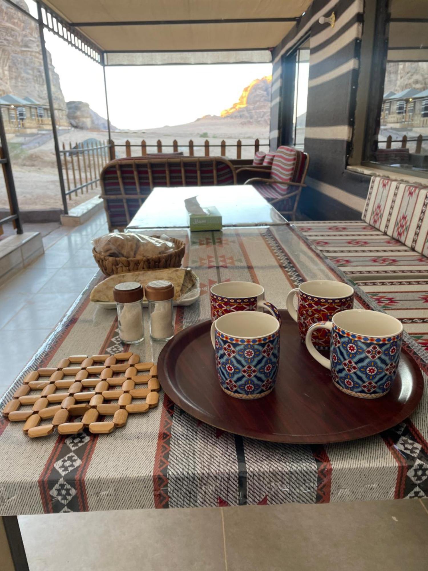 Hotel Zawaideh Desert Camp à Wadi Rum Extérieur photo