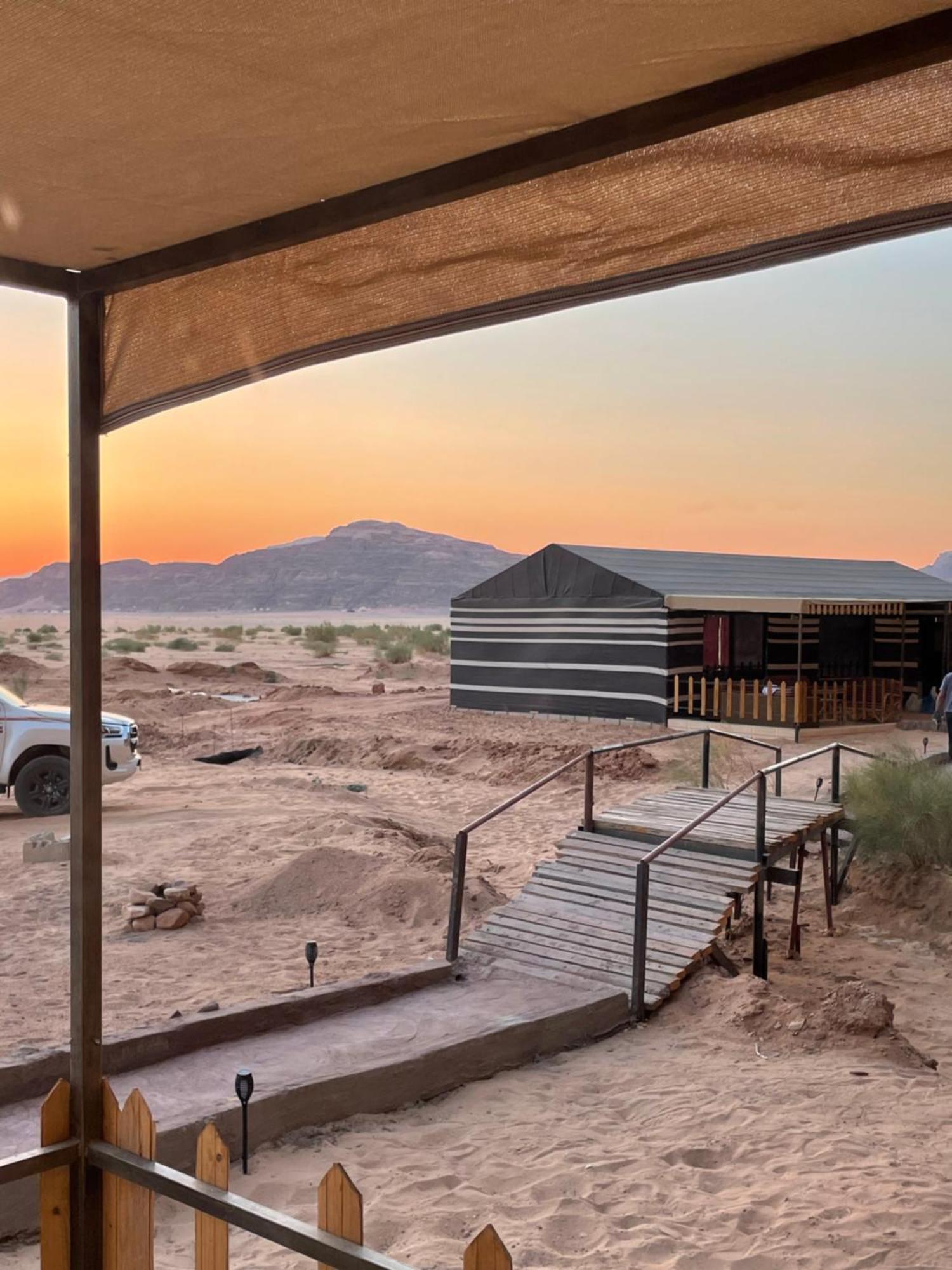 Hotel Zawaideh Desert Camp à Wadi Rum Extérieur photo