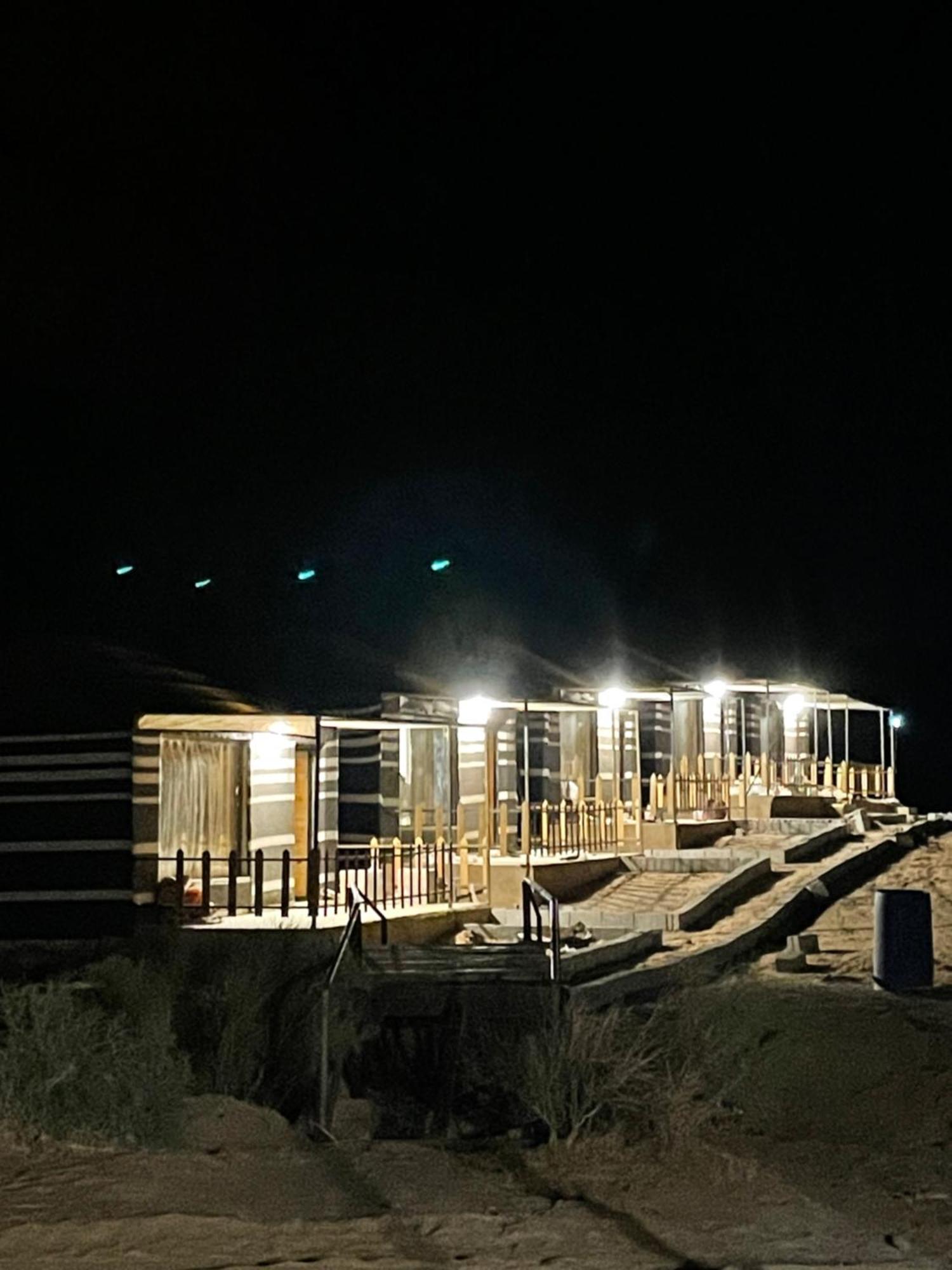 Hotel Zawaideh Desert Camp à Wadi Rum Extérieur photo