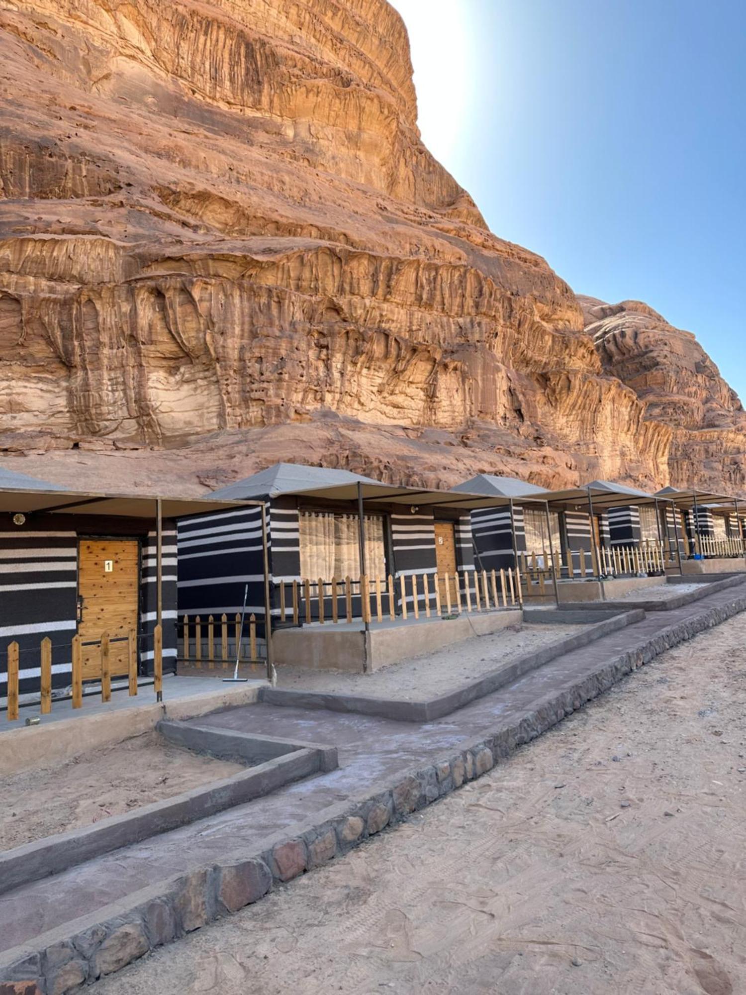 Hotel Zawaideh Desert Camp à Wadi Rum Extérieur photo